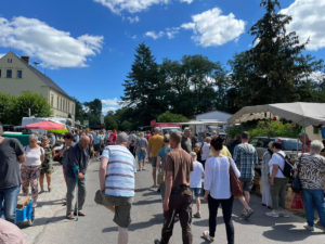 Antikmarkt im Museumsdorf Baruther Glashütte