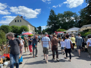 Antikmarkt im Museumsdorf Baruther Glashütte