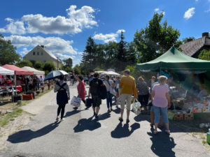Antikmarkt im Museumsdorf Baruther Glashütte